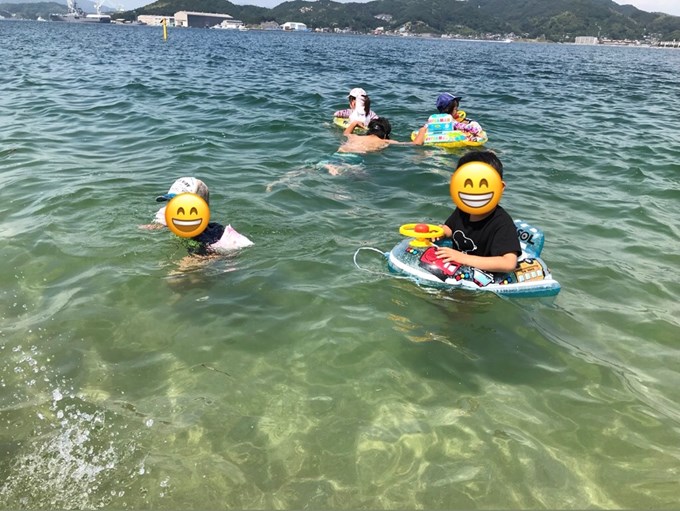 綺麗な海で海水浴