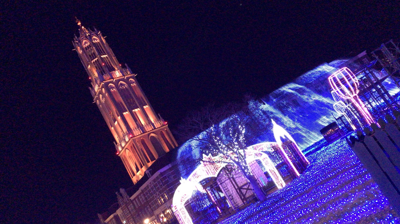 光の王国、おススメです！