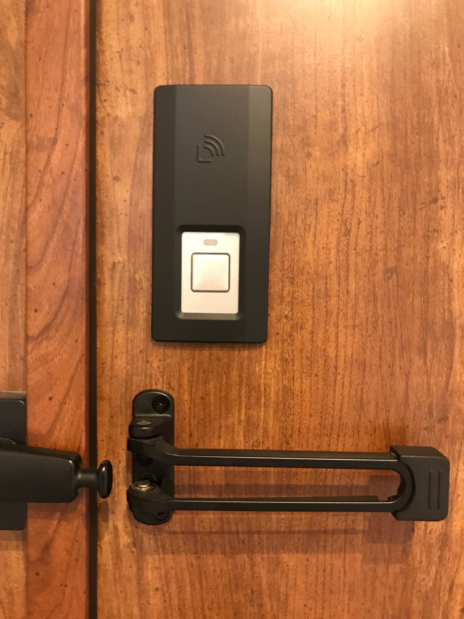 タッチキー便利です。