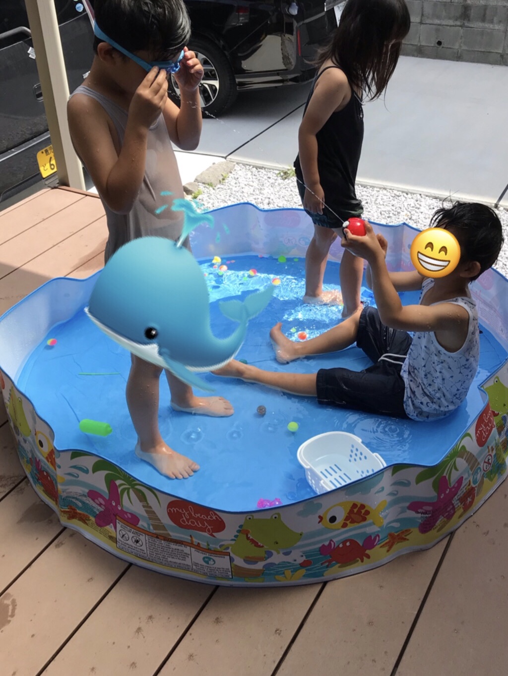 デッキ掃除と水遊び