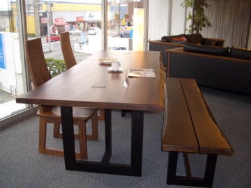 かっこいい家具発見しました。