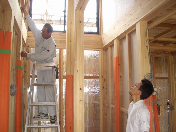 電気配線の打合せ。