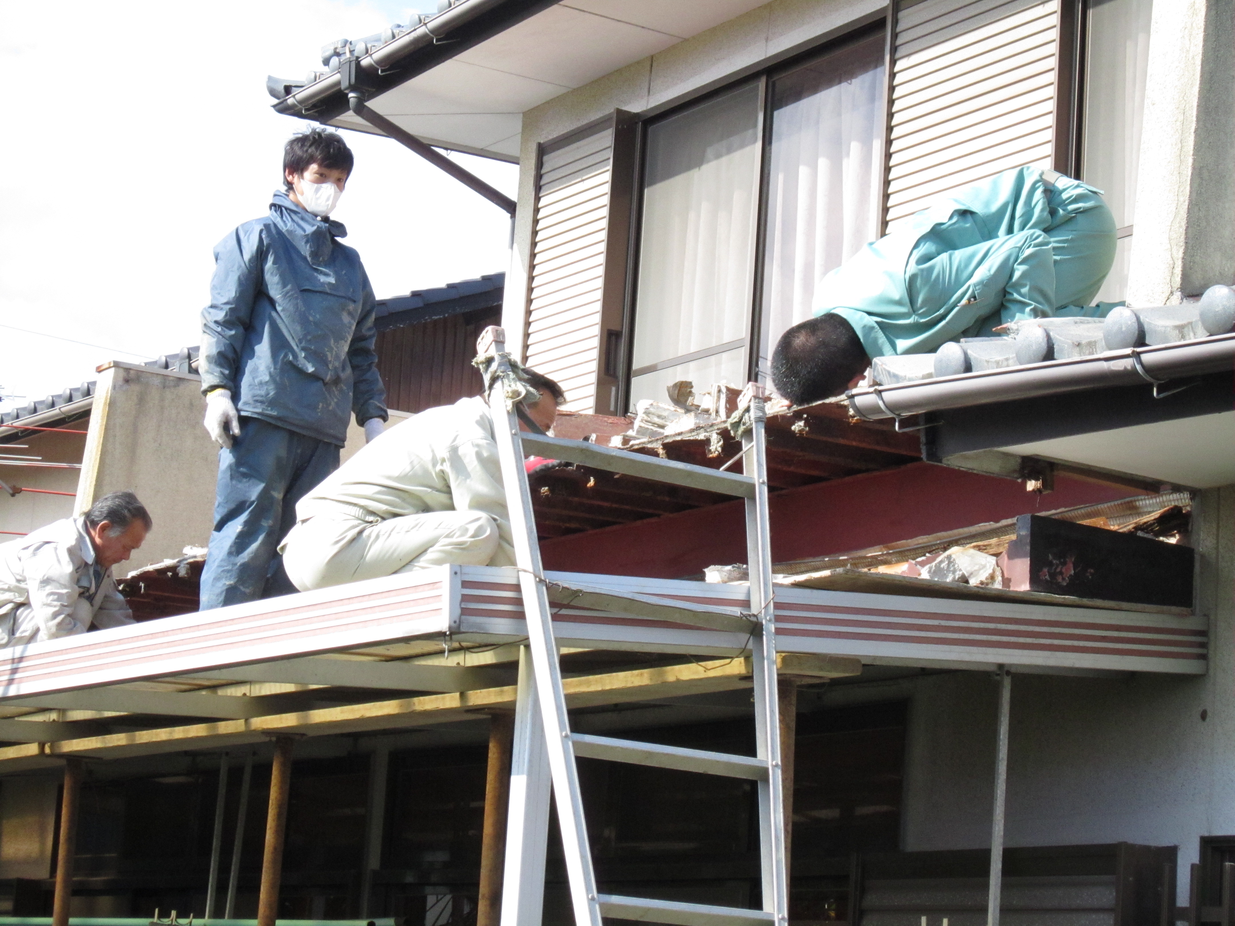 漏水は早目に対処してください。